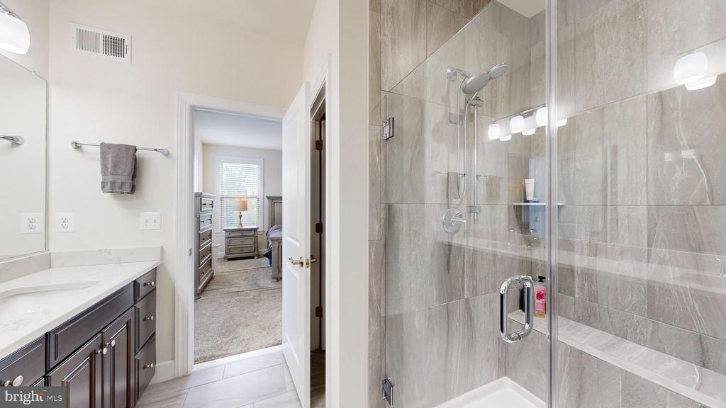 9879 Buchanan Loop