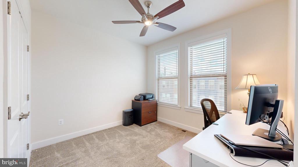 9879 Buchanan Loop