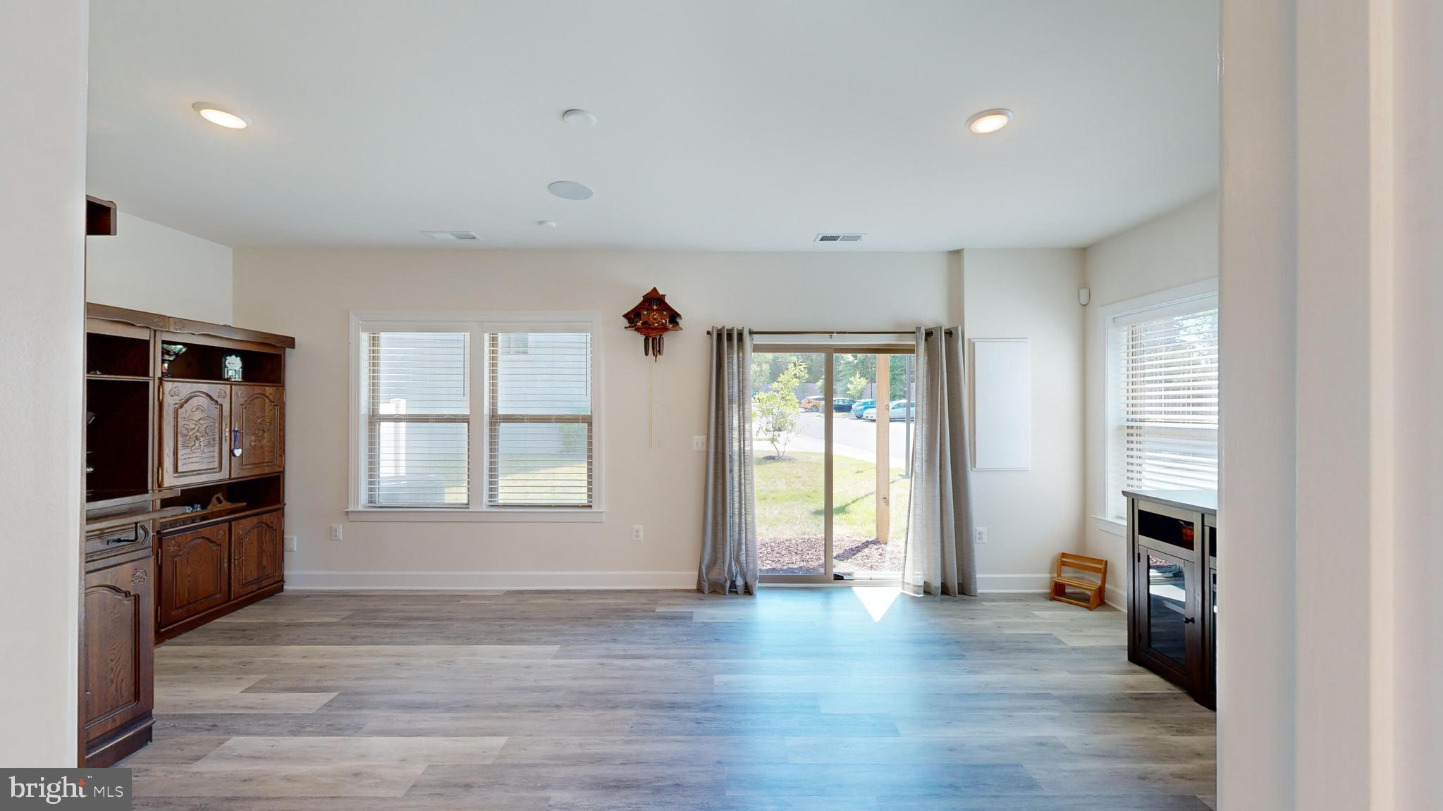 9879 Buchanan Loop