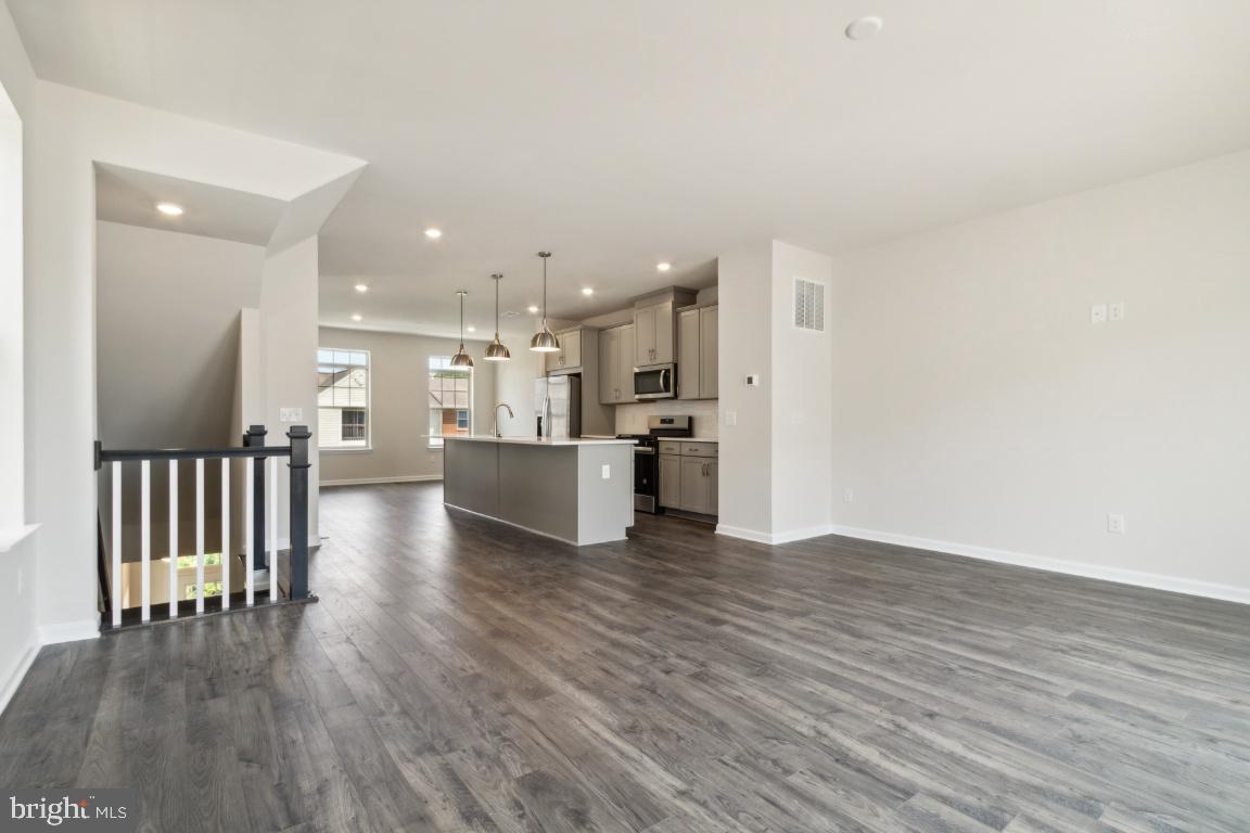 9377 Barnes Loop