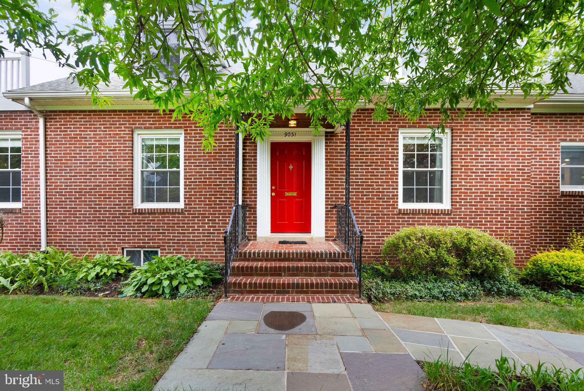 9031 Grant Ave