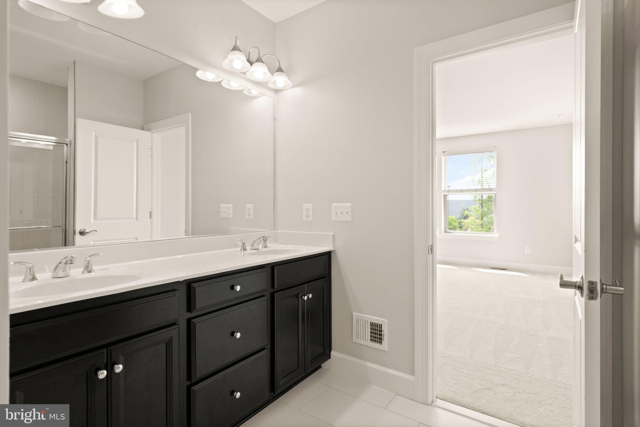 10420 Ratcliffe Trl