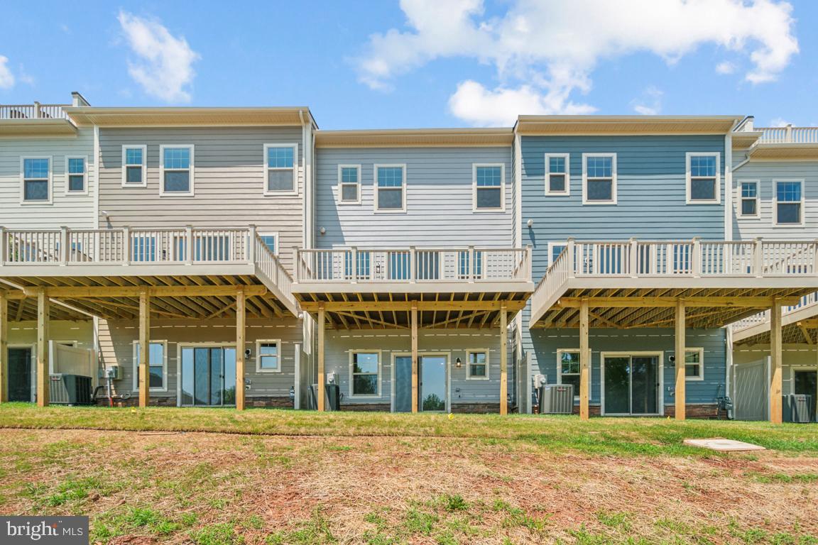 9425 Barnes Loop