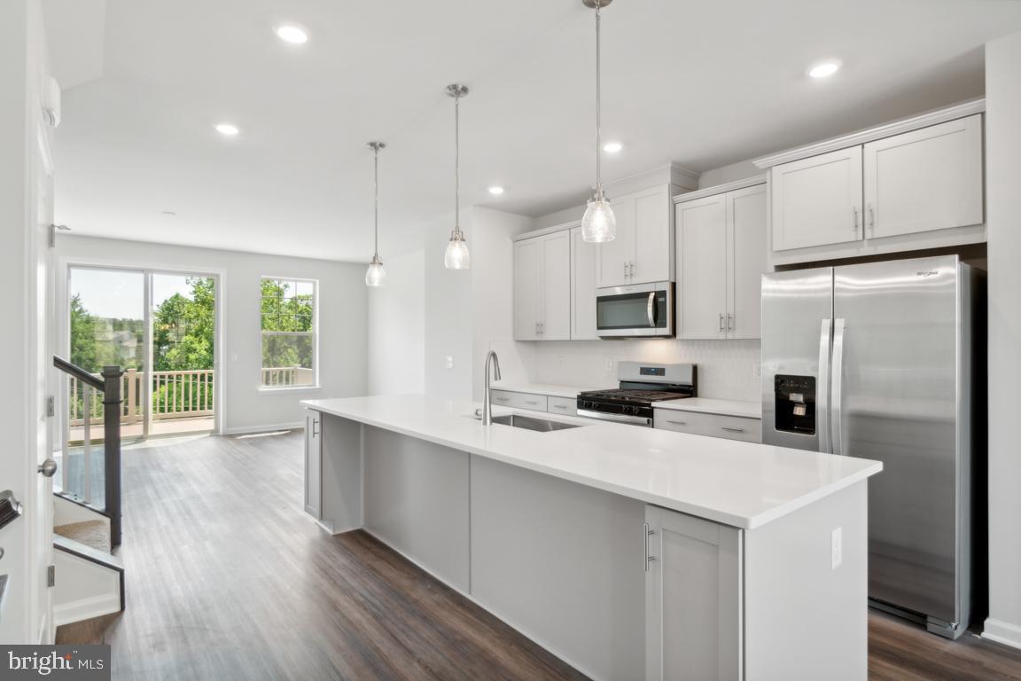 9425 Barnes Loop