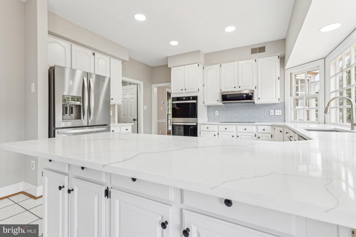 9440 Flowerden Ln