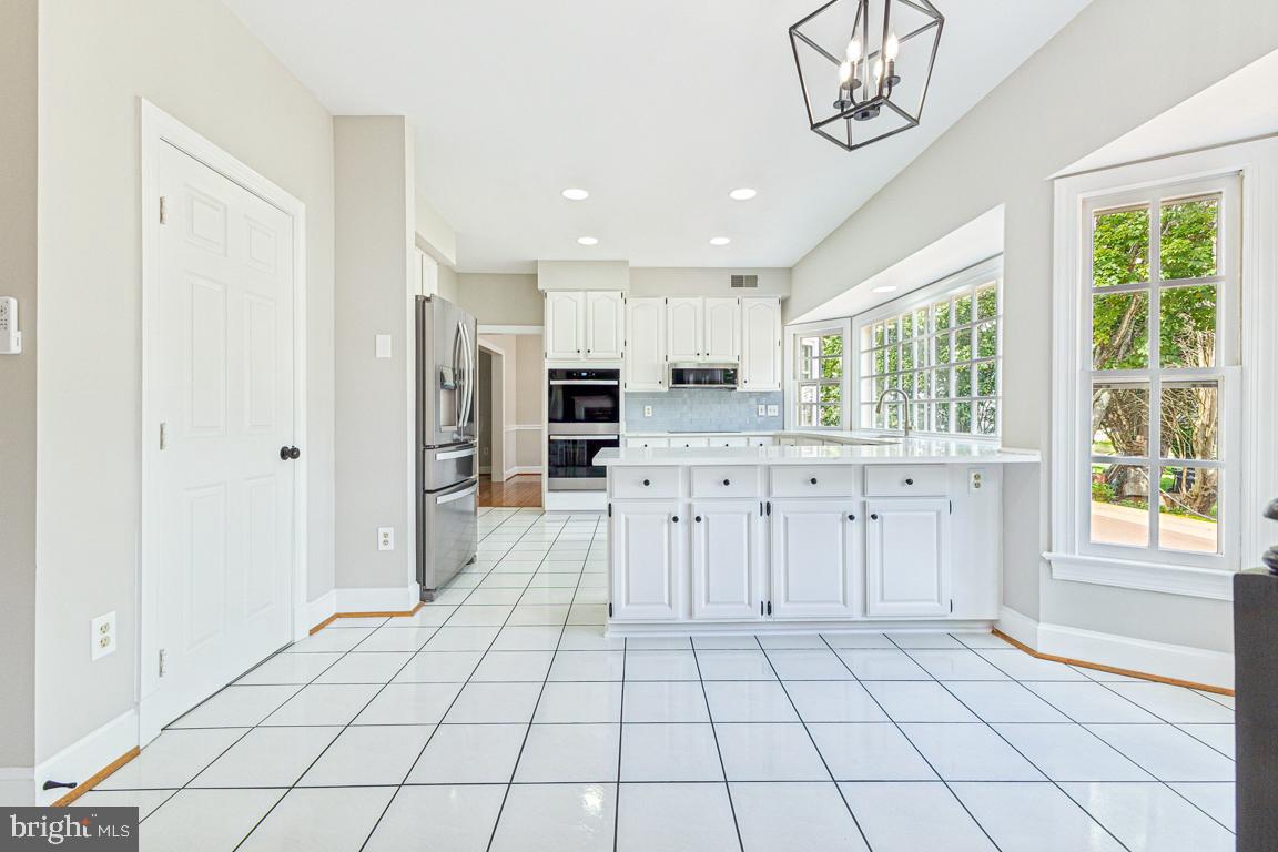9440 Flowerden Ln
