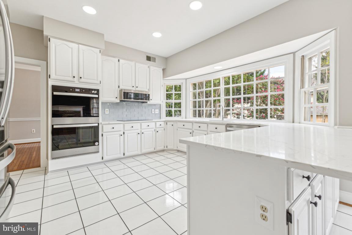 9440 Flowerden Ln