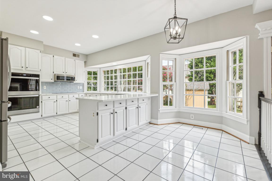 9440 Flowerden Ln
