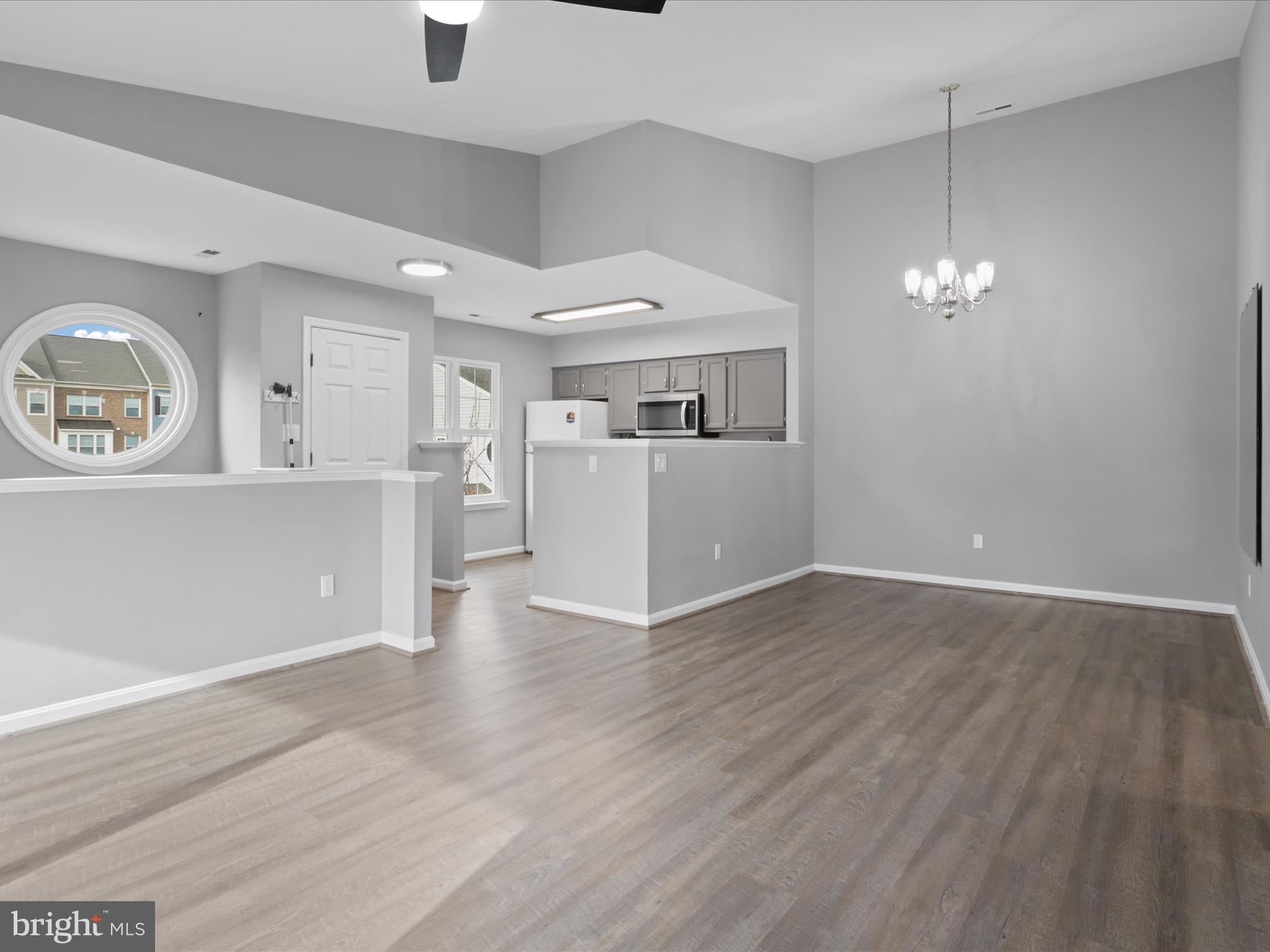 9422 Scarlet Oak Dr