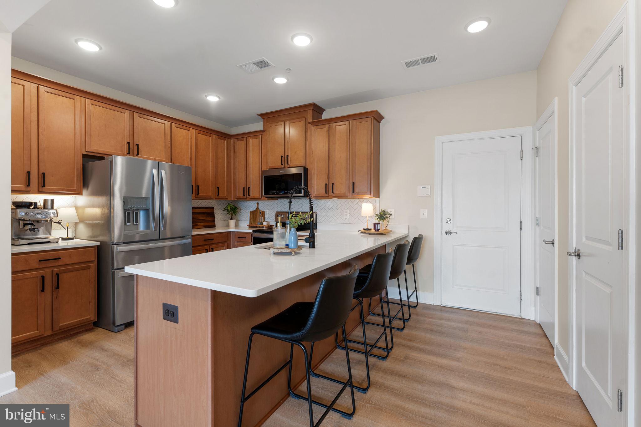 10439 RATCLIFFE TRL