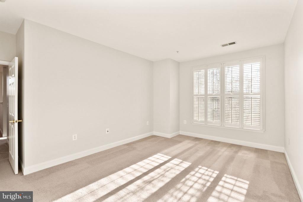 8610 Liberty Trl #102