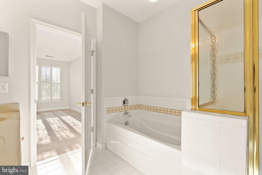 8610 Liberty Trl #102