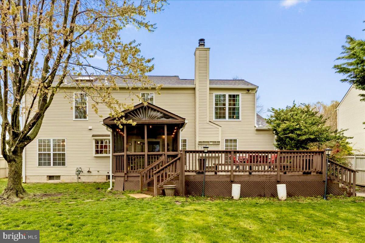 9553 Oakenshaw Dr