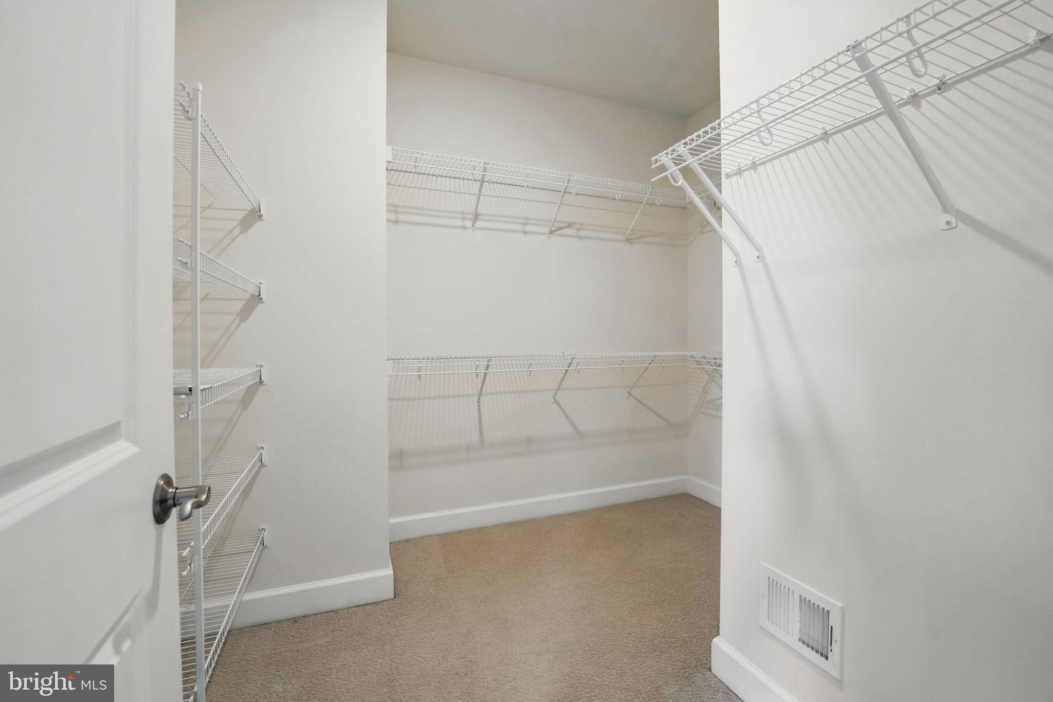 9870 Buchanan Loop