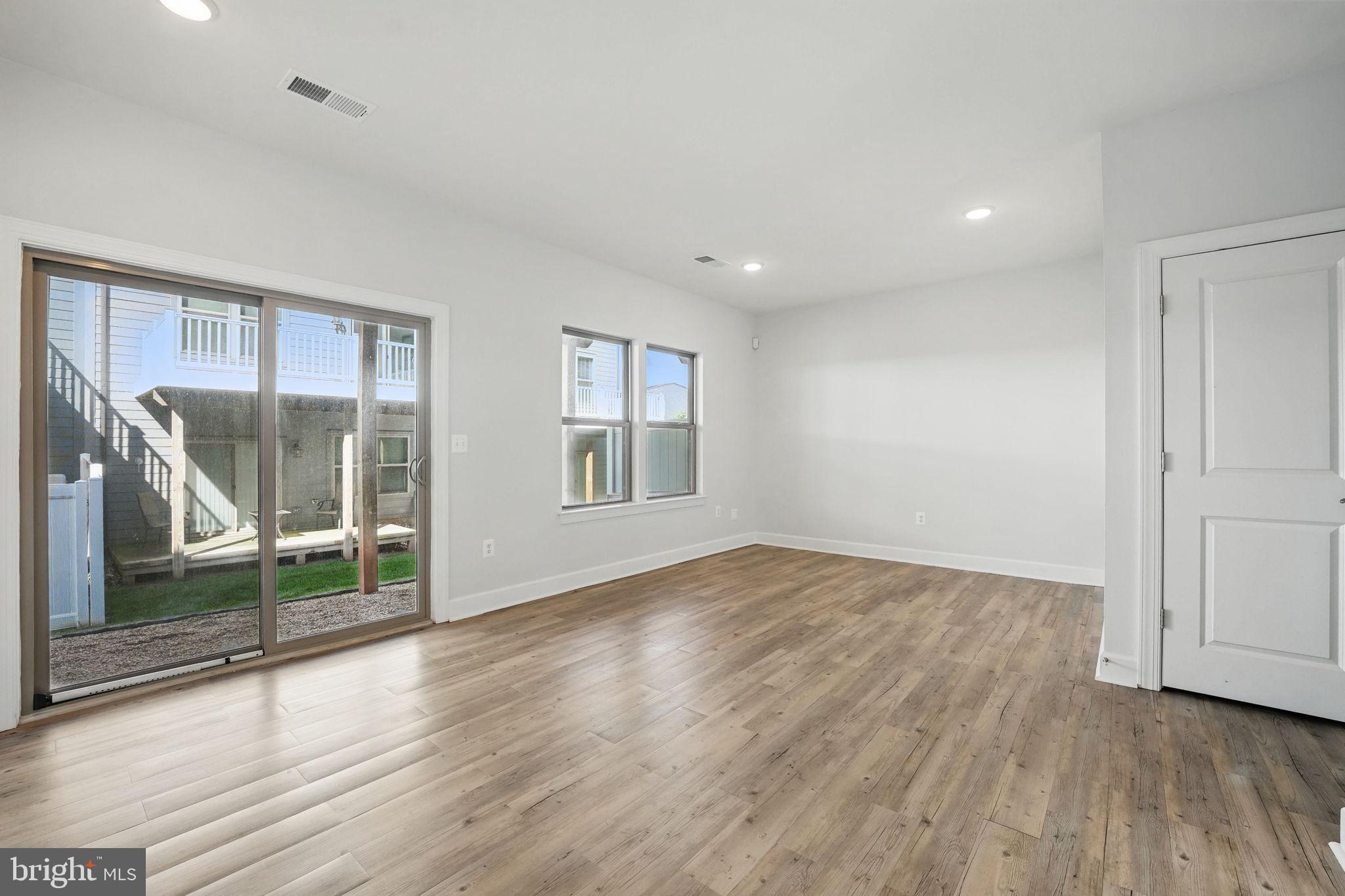 9870 Buchanan Loop