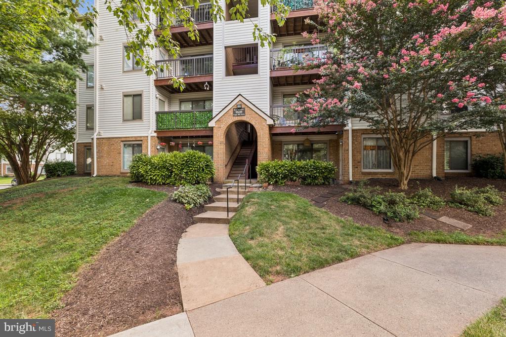 9559 Coggs Bill Dr #102