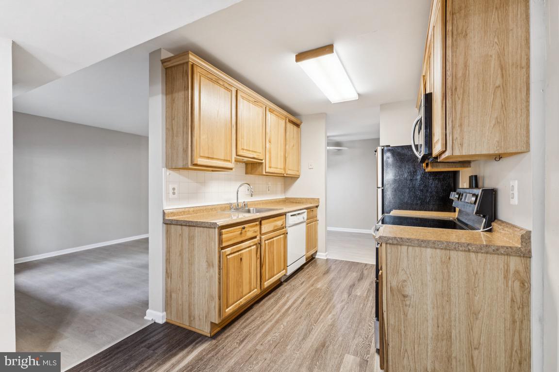 9559 Coggs Bill Dr #102