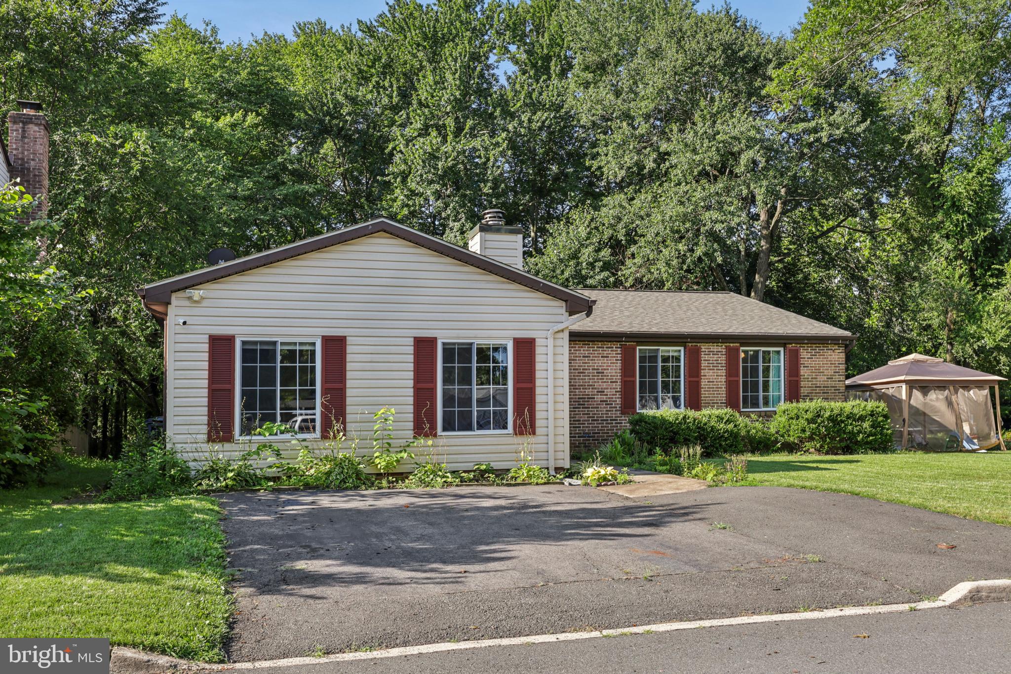 10235 Foxborough Ct