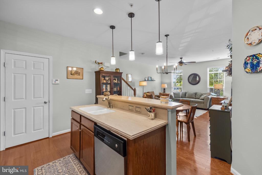 9439 STONEWALL ROAD