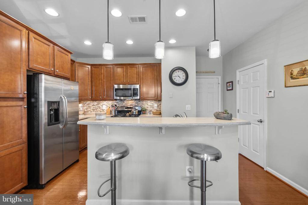 9439 STONEWALL ROAD