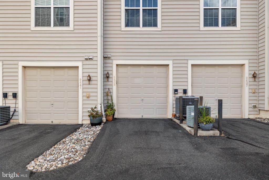 9439 STONEWALL ROAD