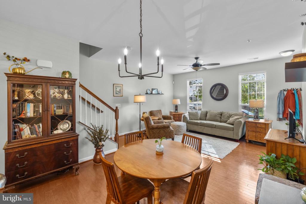 9439 STONEWALL ROAD
