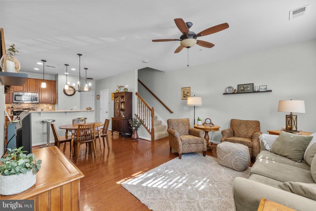 9439 STONEWALL ROAD