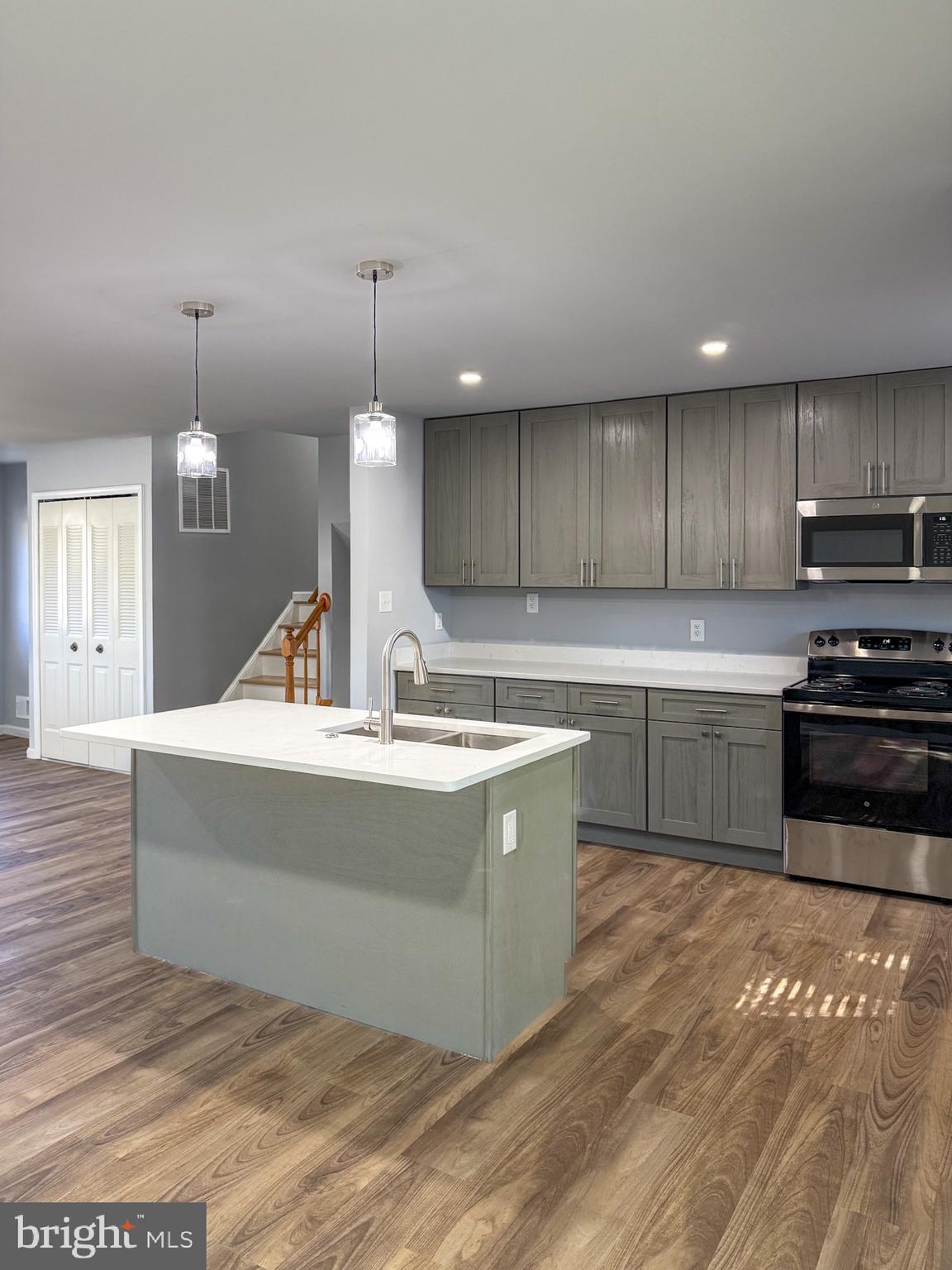 9274 BAYBERRY AVENUE