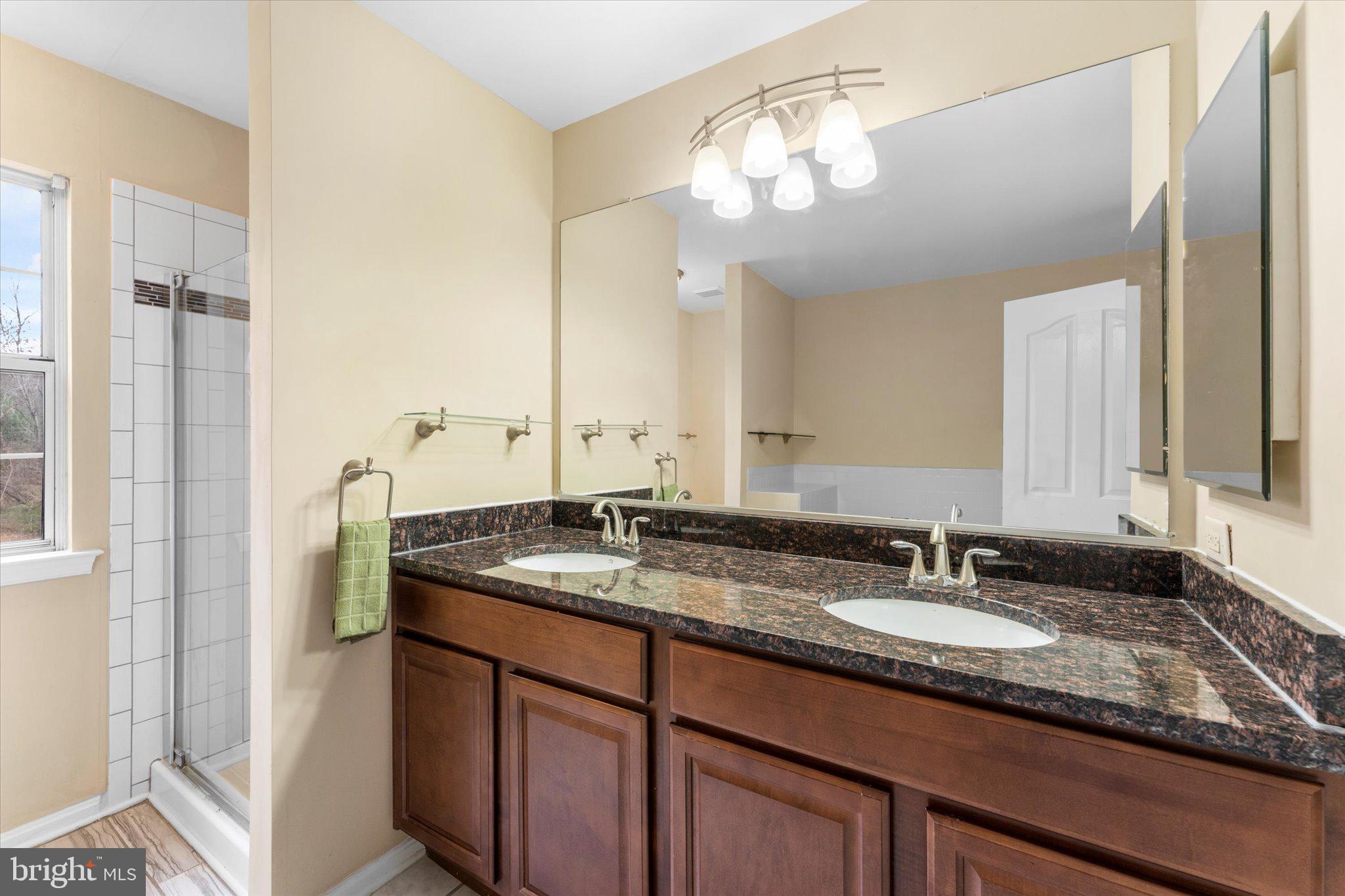 10140 FOREST HILL CIRCLE