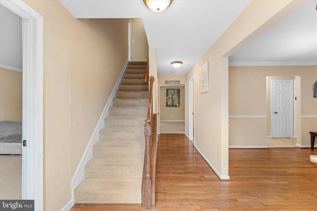 10140 FOREST HILL CIRCLE