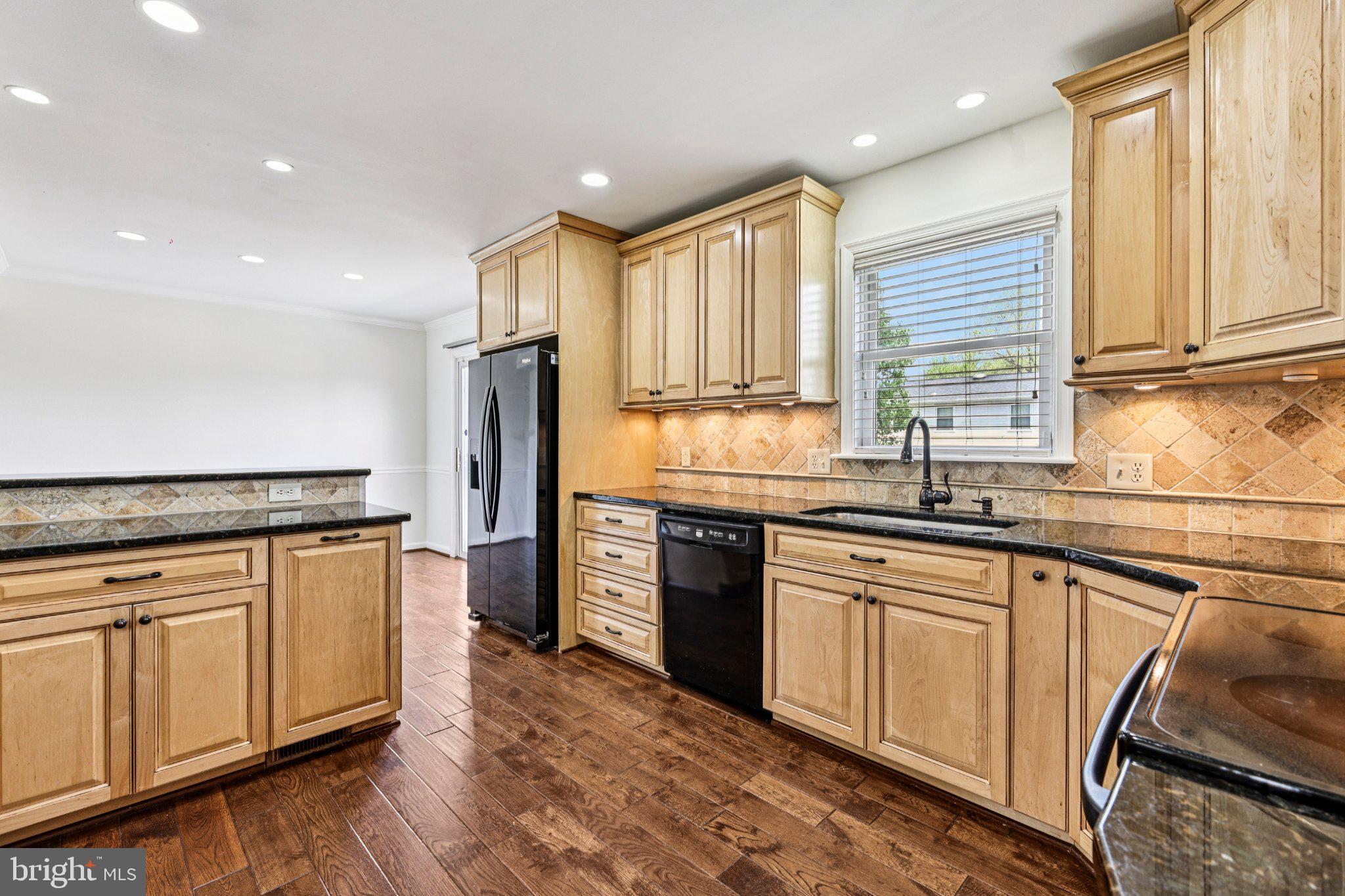 9255 GARNET COURT
