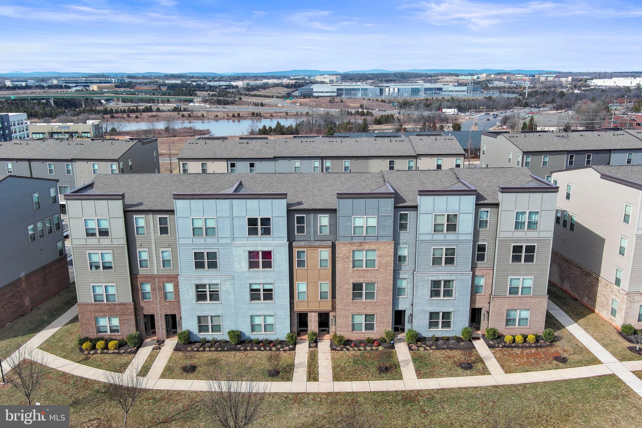 10439 RATCLIFFE TRAIL