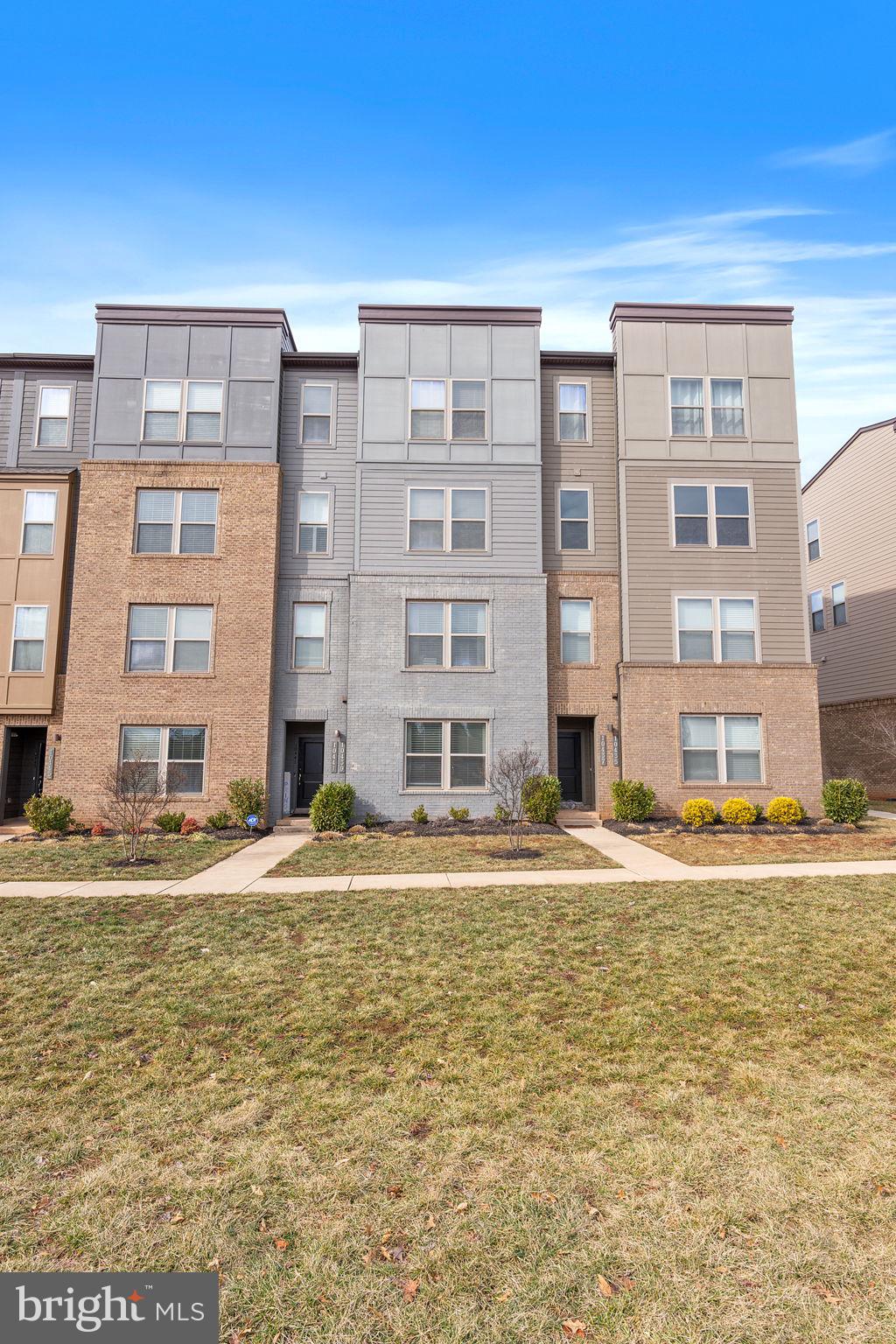 10439 RATCLIFFE TRAIL