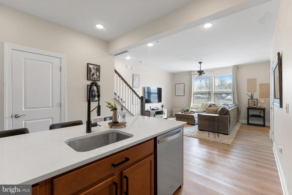 10439 RATCLIFFE TRAIL