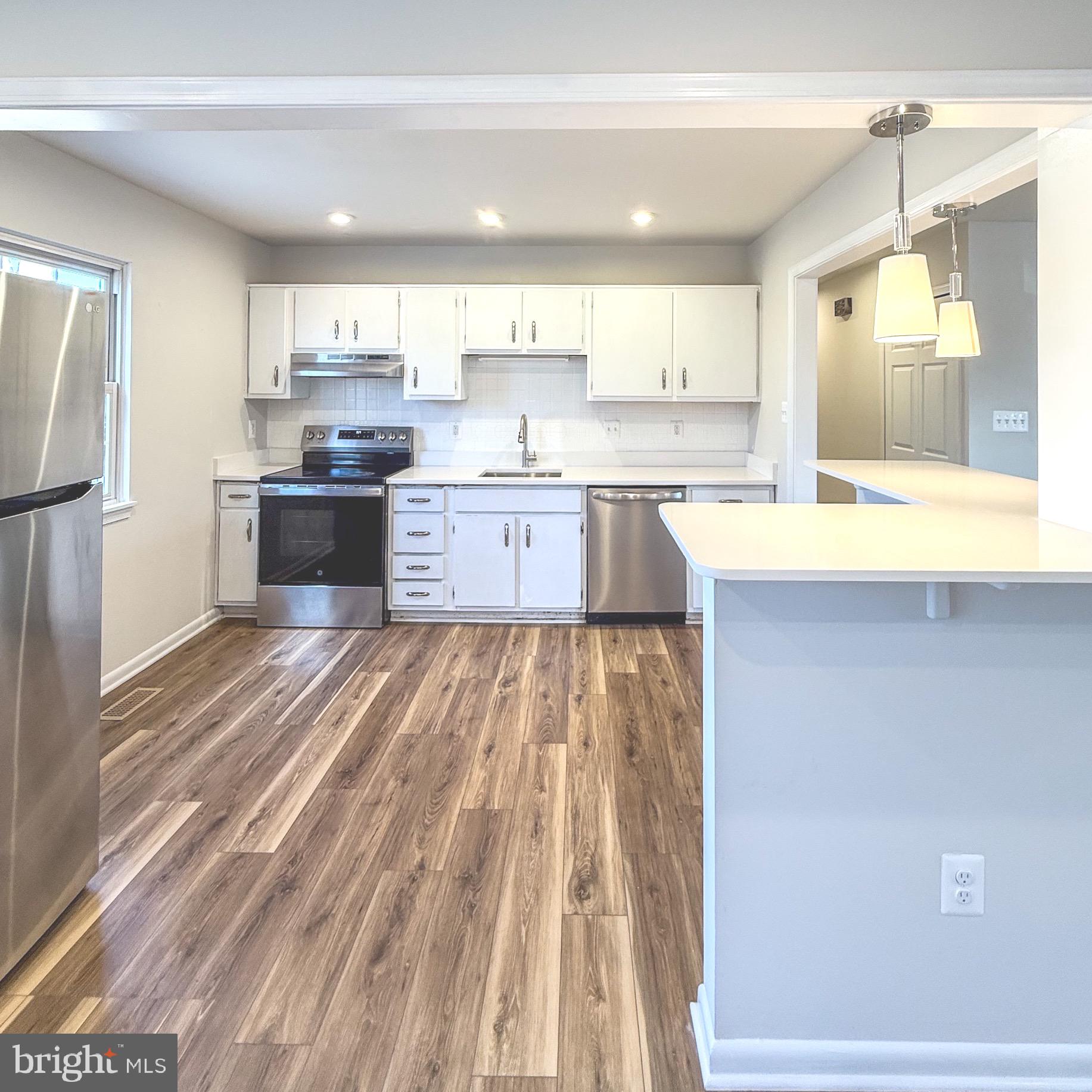 9212 LANDGREEN STREET