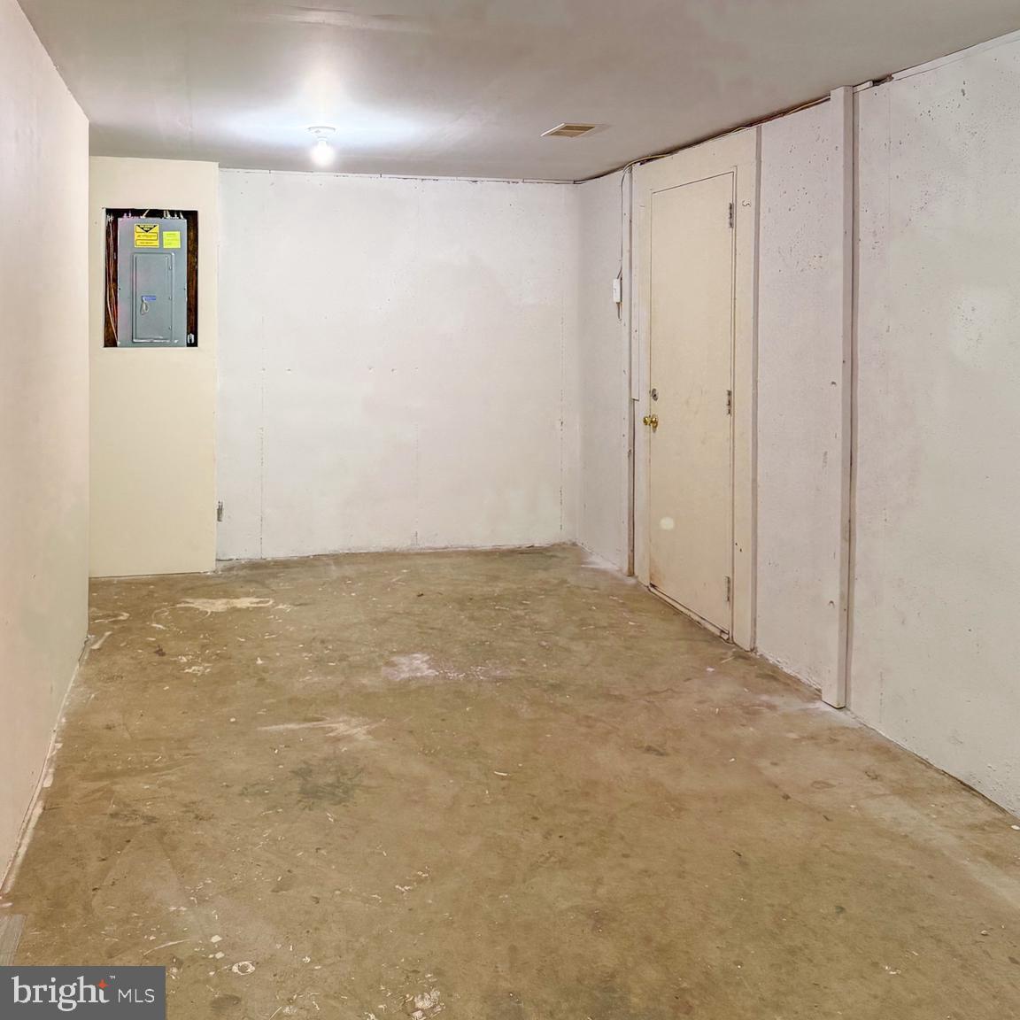 9212 LANDGREEN STREET