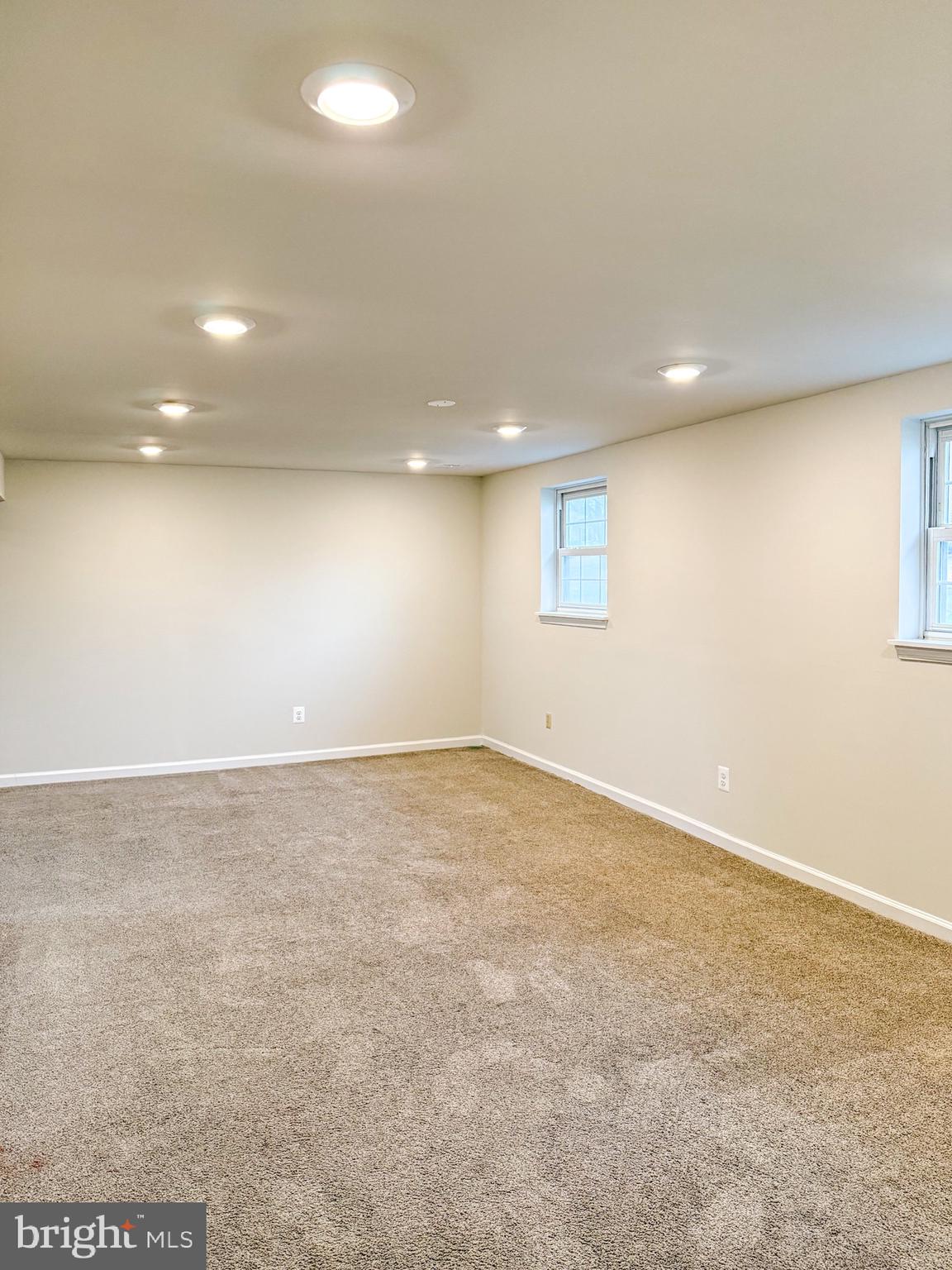 9212 LANDGREEN STREET