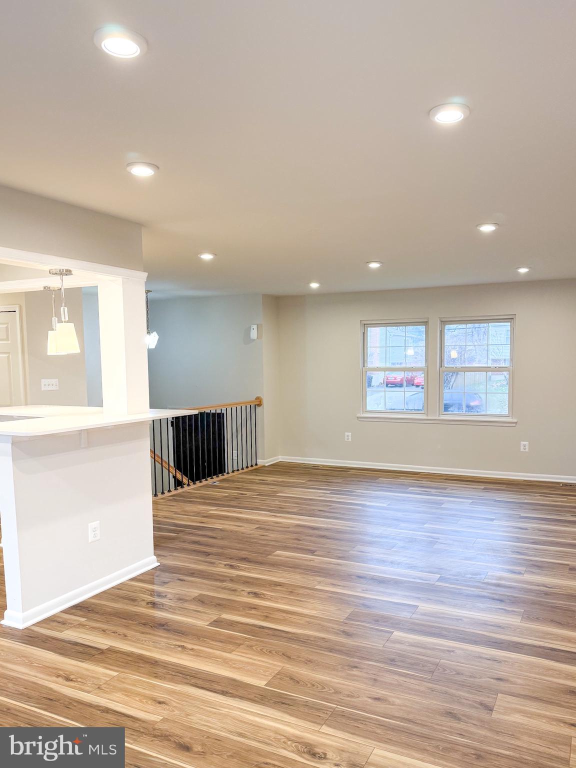 9212 LANDGREEN STREET