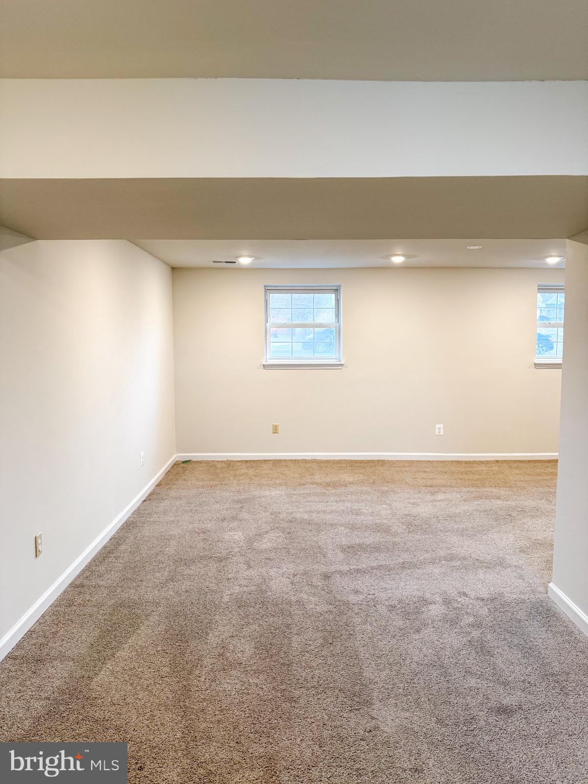 9212 LANDGREEN STREET