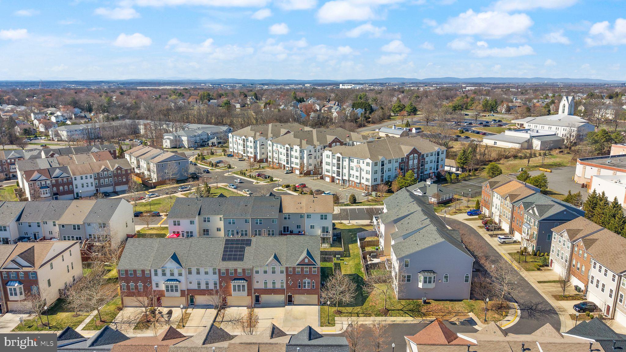 10226 FOUNTAIN CIRCLE