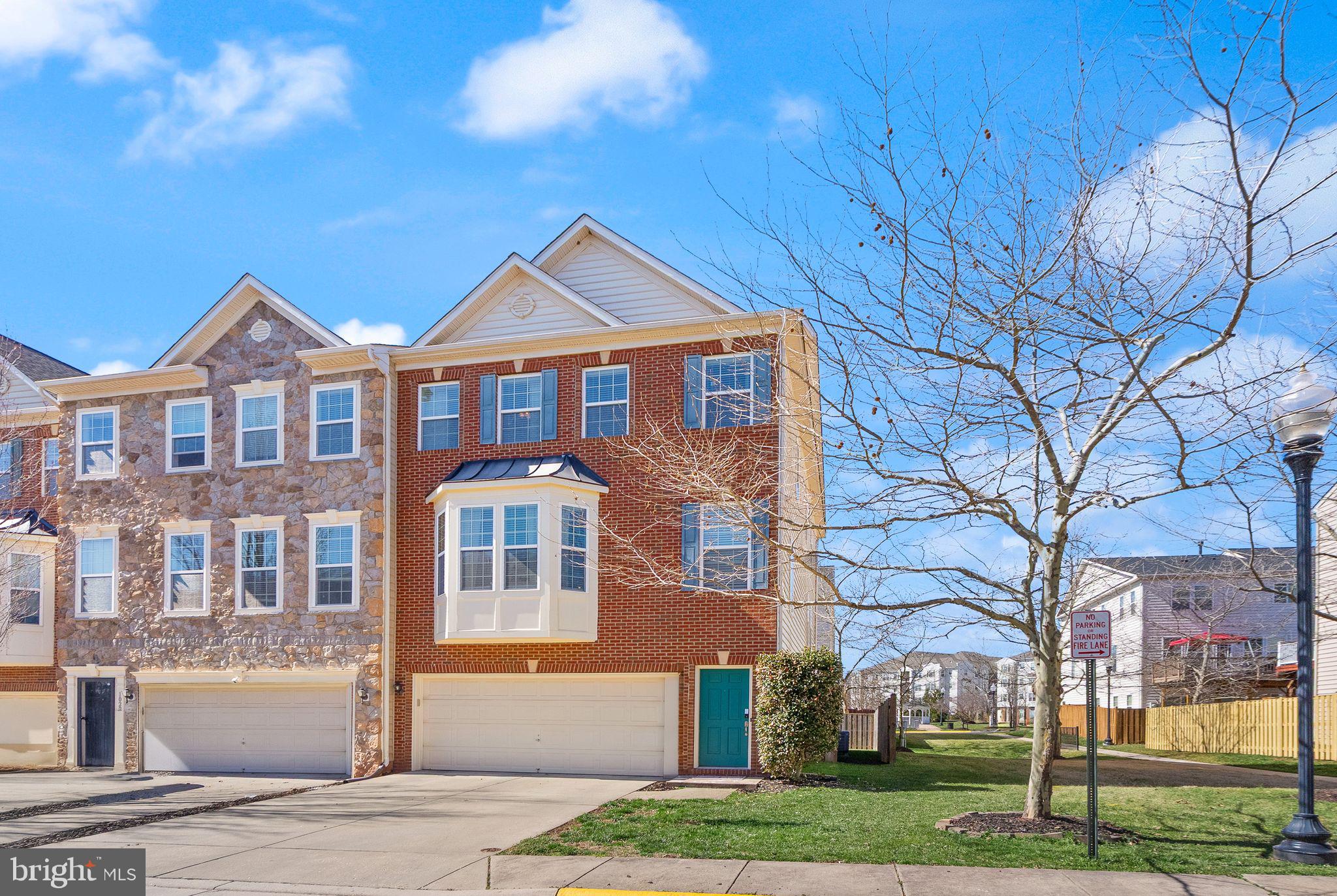 10226 FOUNTAIN CIRCLE