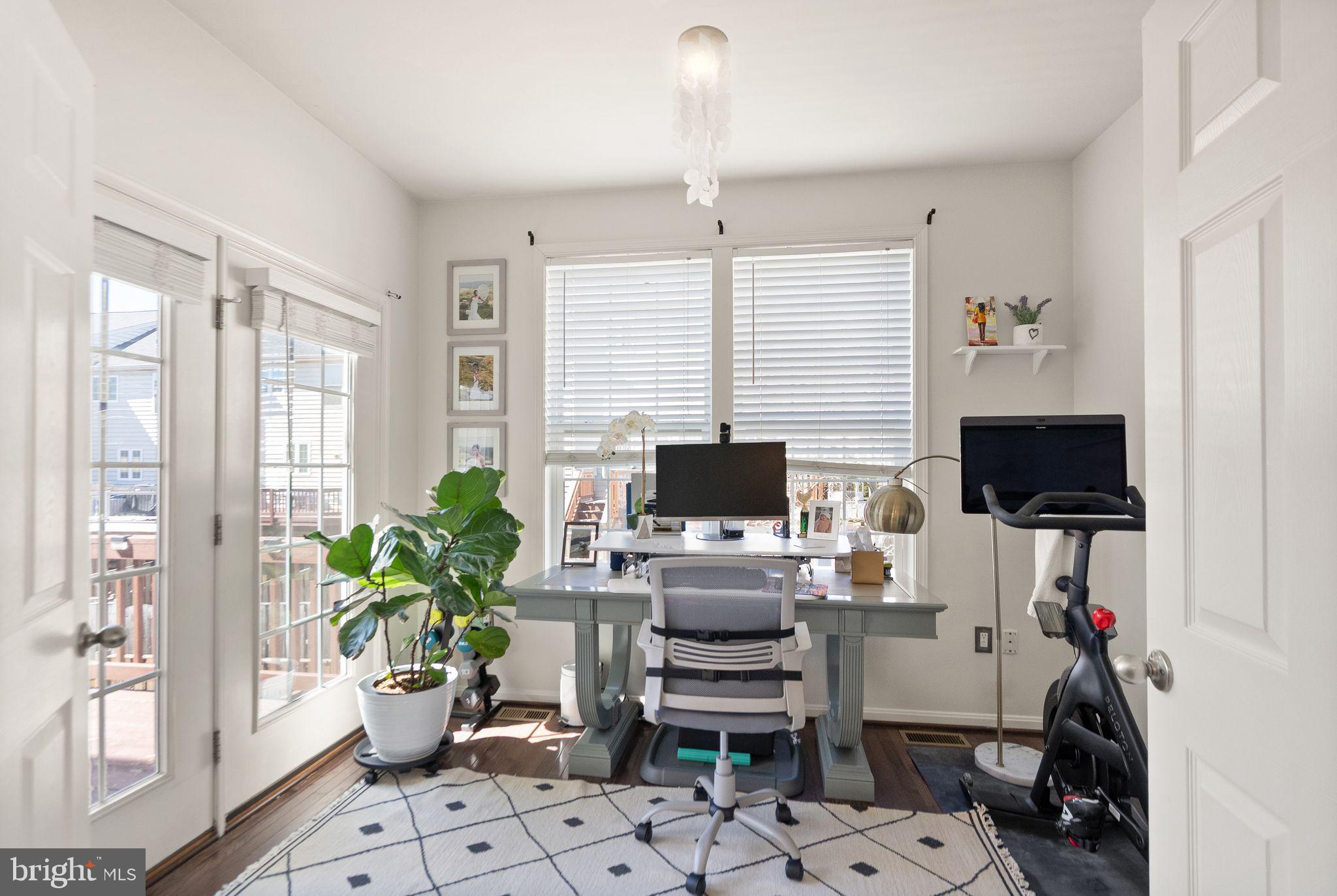 10226 FOUNTAIN CIRCLE