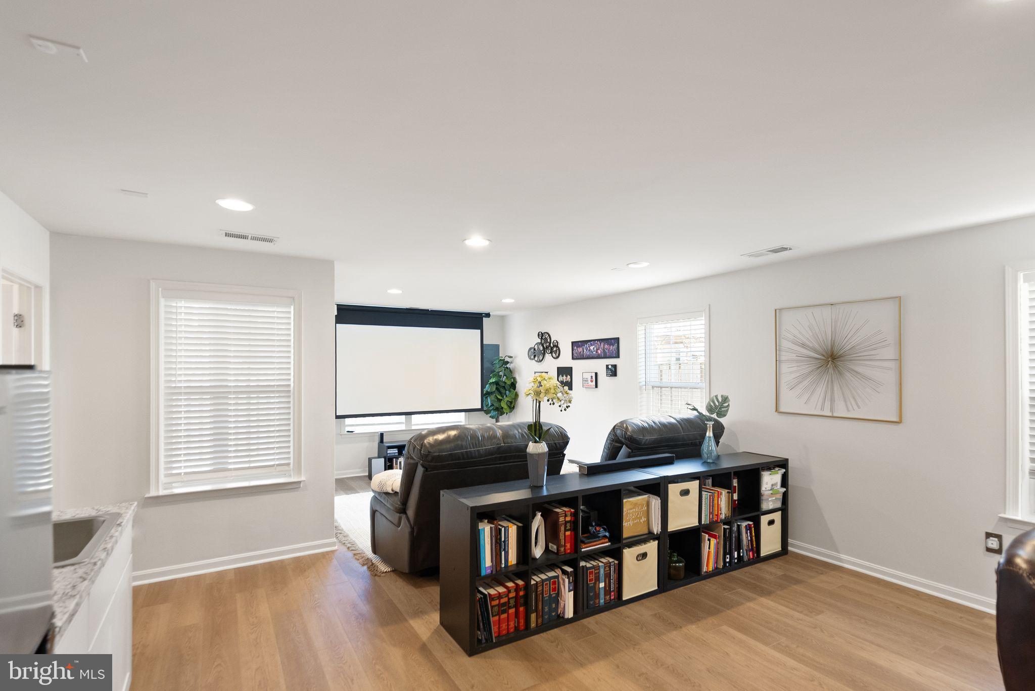 10226 FOUNTAIN CIRCLE