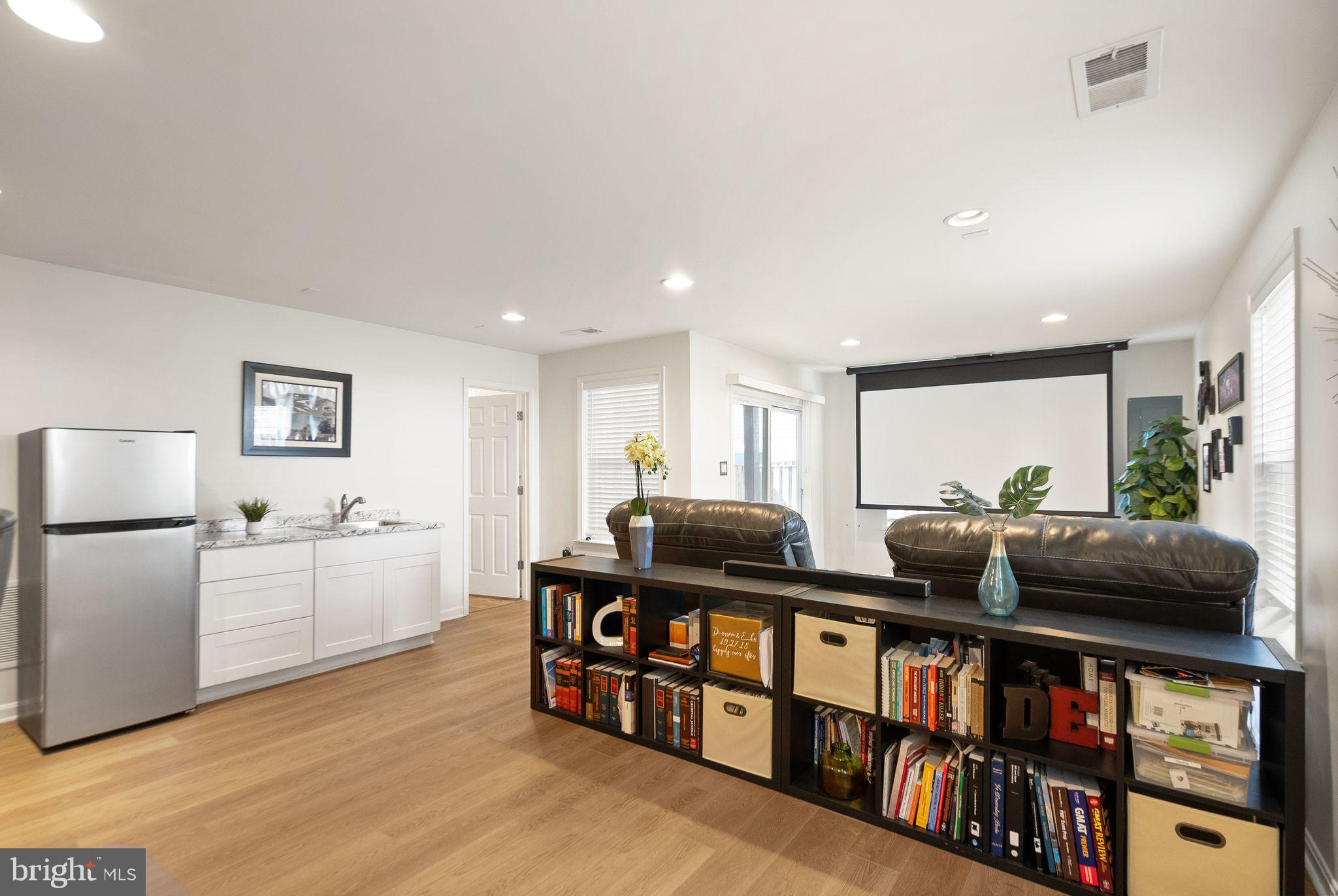 10226 FOUNTAIN CIRCLE