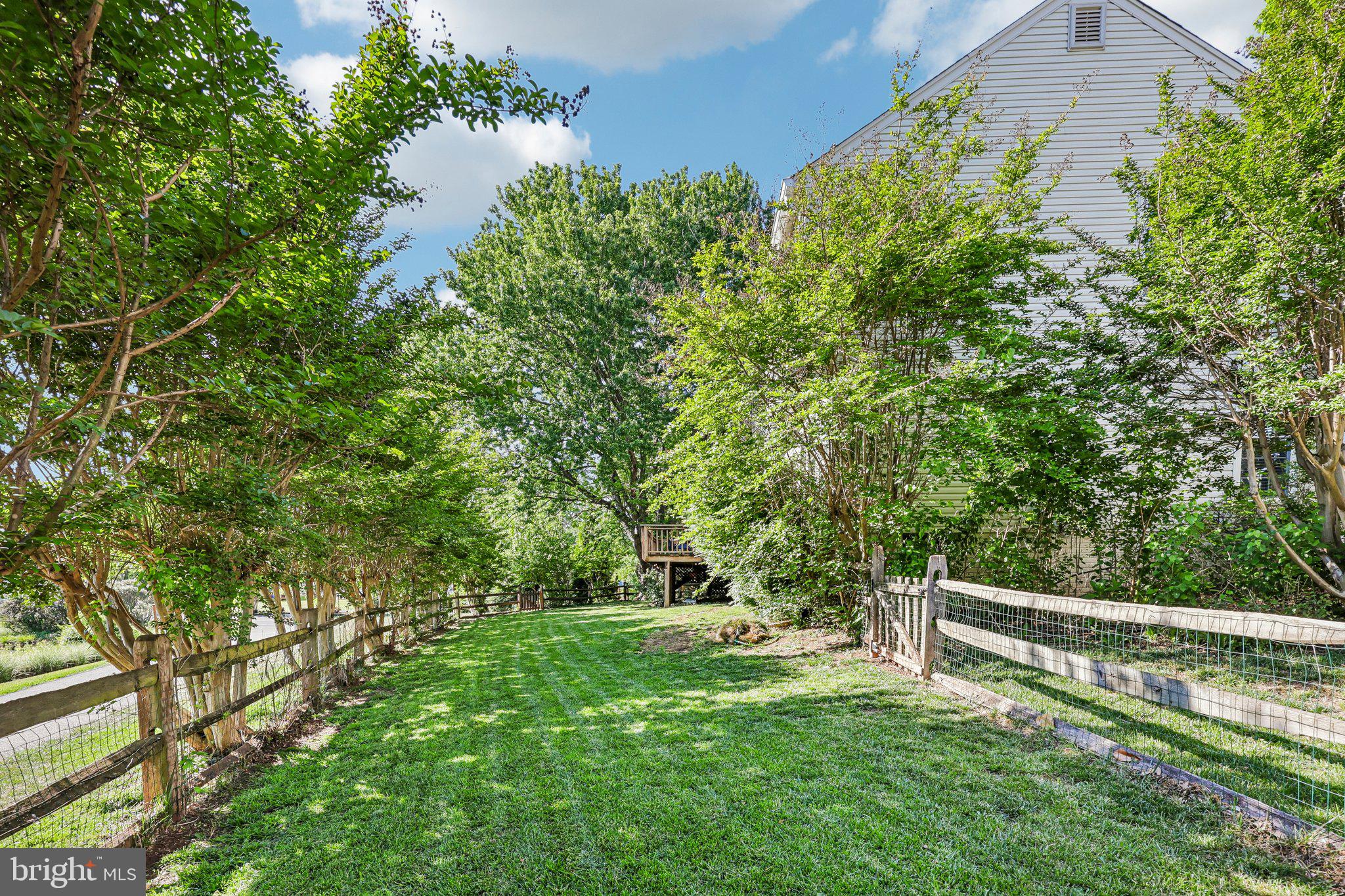 9368 DAHLIA COURT