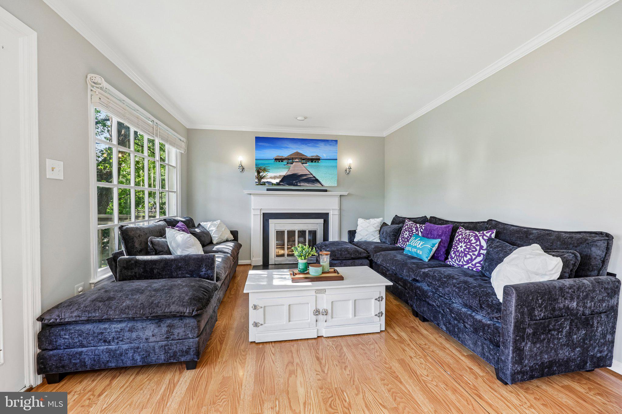 9368 DAHLIA COURT