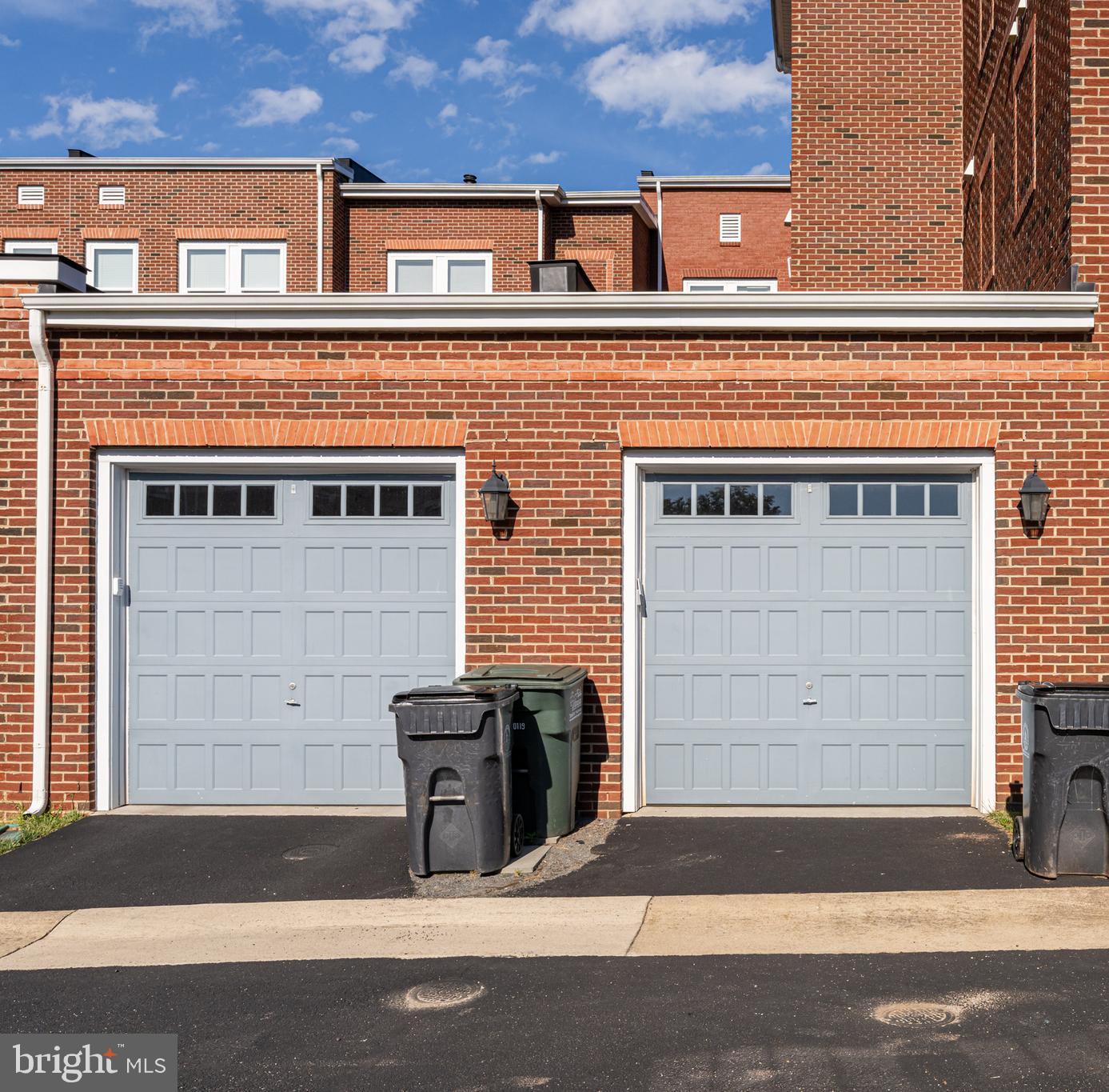 8924 CENTER STREET