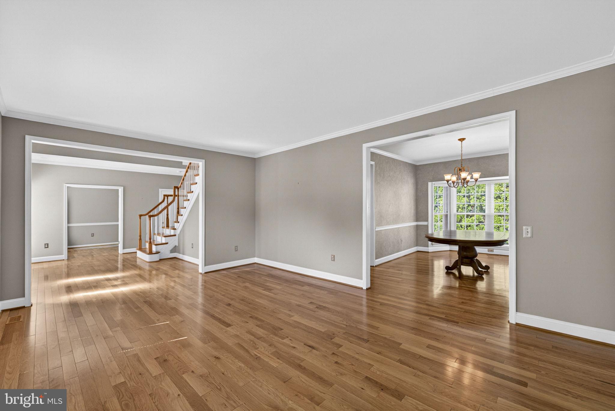 9516 OAKENSHAW DRIVE