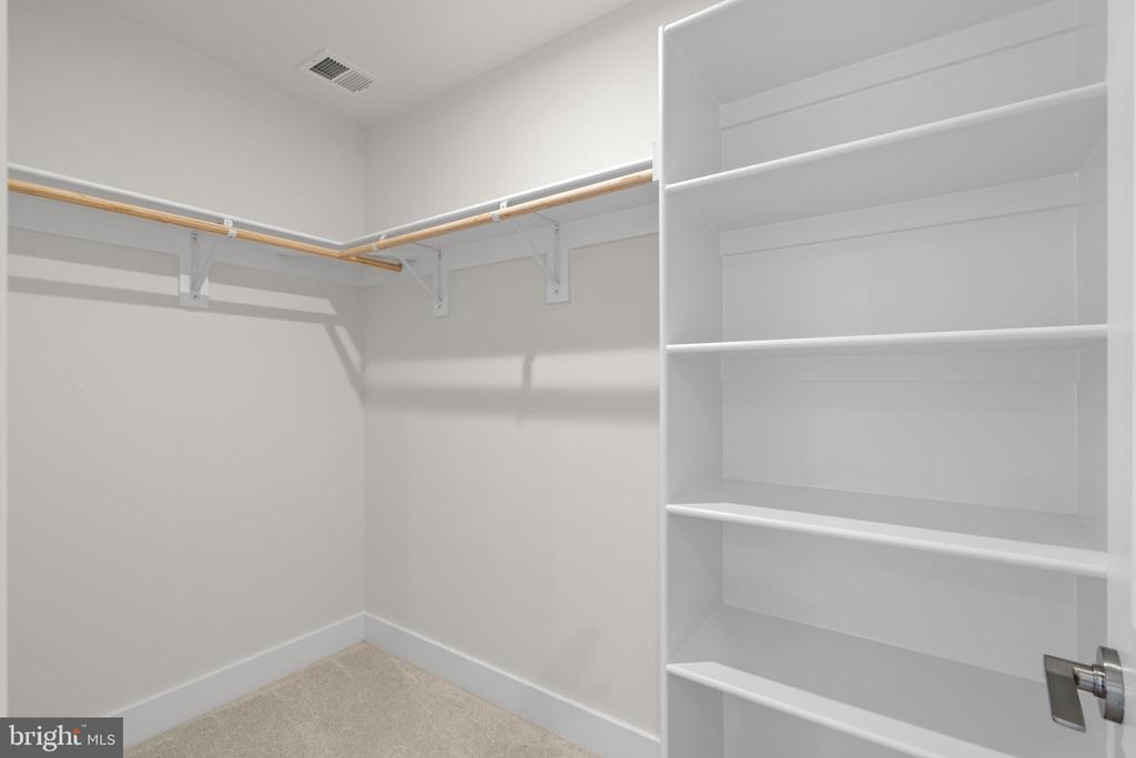 2 GRANT AVENUE Unit: TAYLOR 28-R2