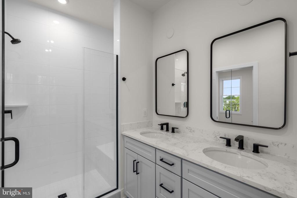 2 GRANT AVENUE Unit: TAYLOR 28-R2
